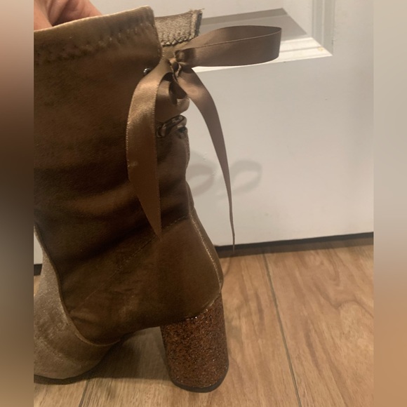 Chocolate Brown Two Tone Velvet Boot w/Studded chunky heel & Silk Bow tie back - Picture 7 of 10